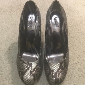 Carlos Santana Wedge pumps